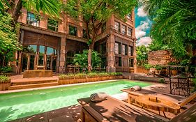 Factoria Hotel